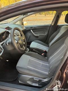 Ford Fiesta 1.4 TDCI — fotografia 7