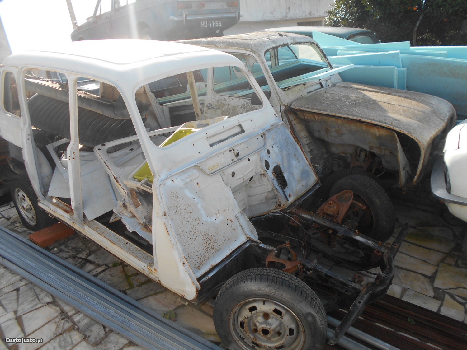 Mercedes-Benz 240 sedan — fotografia 7