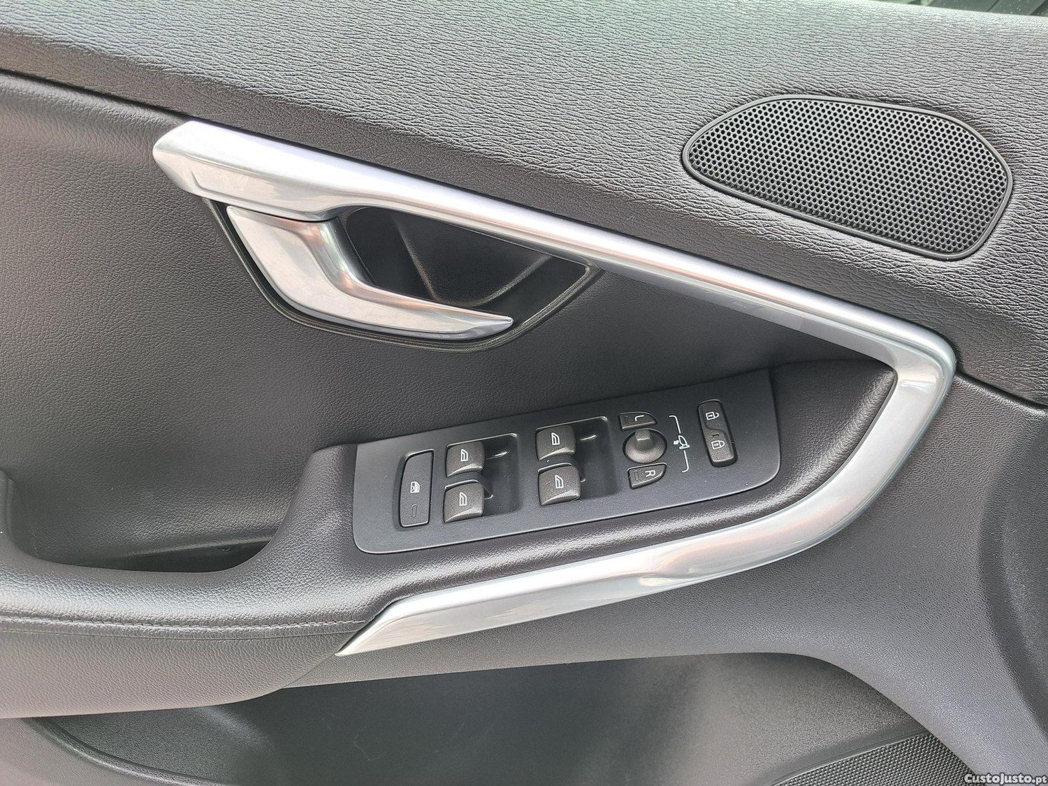 Volvo V40 2.0 D2 Momentum - 15 — photo 4