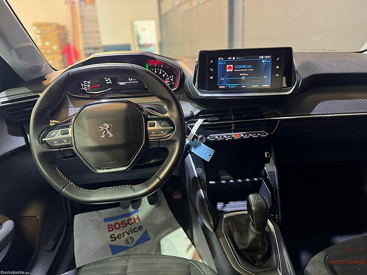 Peugeot 208 1.2 PureTech SE Style — fotografia 7