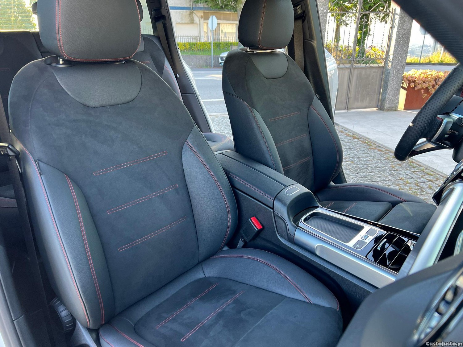 Mercedes-Benz EQB 4Matic AMG Line — fotografia 7