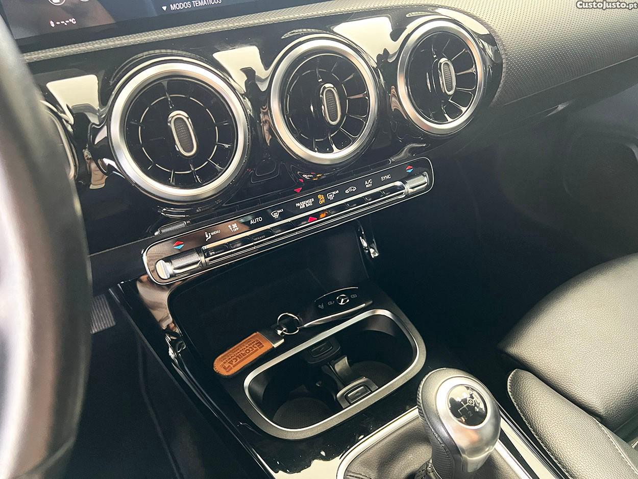 Mercedes-Benz CLA 180 d Business Solutions — fotografia 11