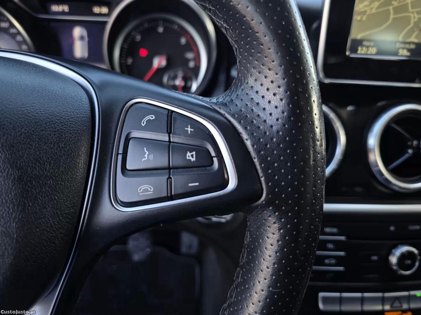 Mercedes-Benz CLA 180 D — fotografia 7