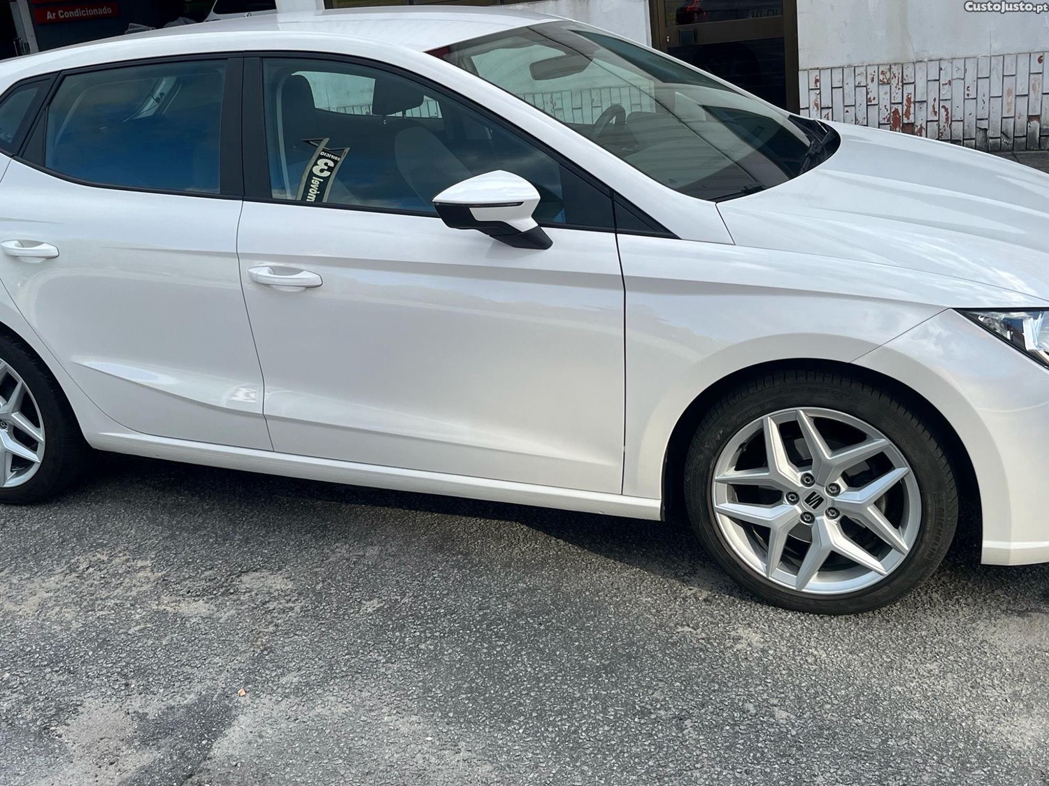 SEAT Ibiza 1.6 TDI Style — fotografia 4