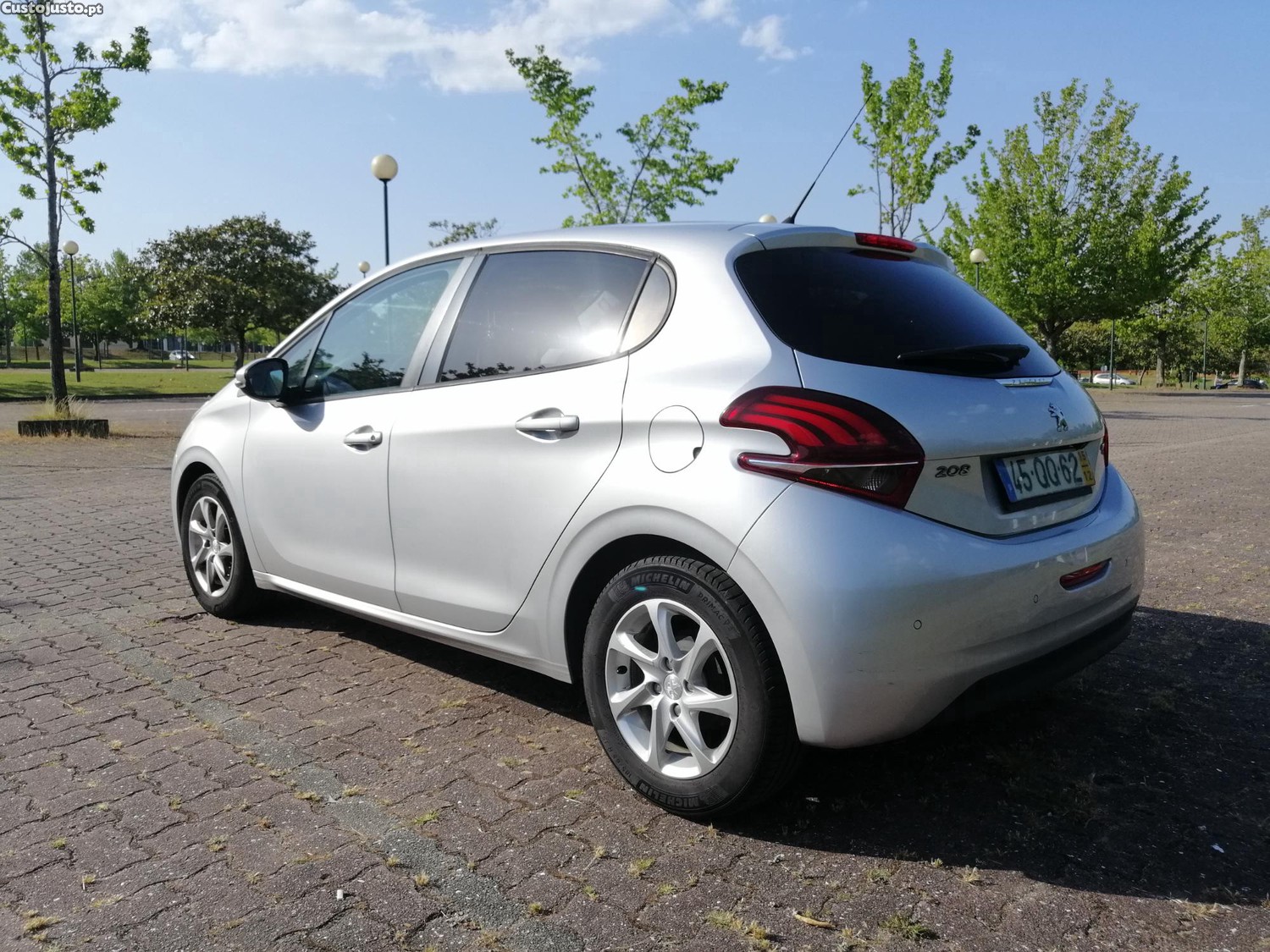 Peugeot 208 Active — fotografia 10