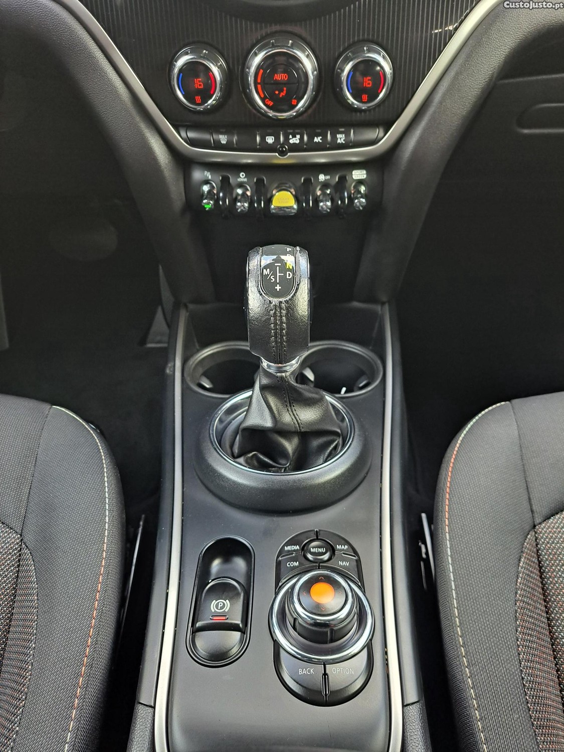 MINI Countryman Cooper SE ALL4 Auto — fotografia 12