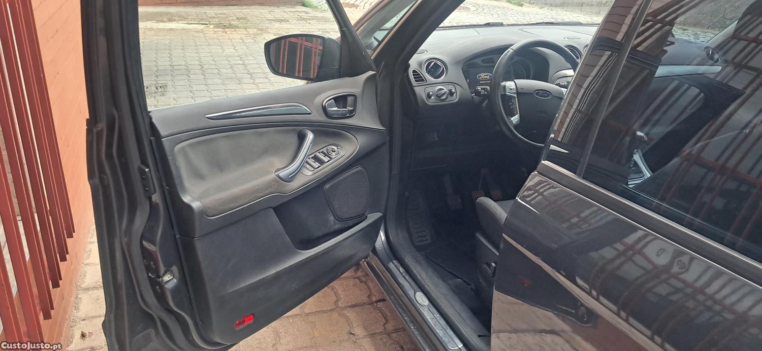 Ford S-Max Titânio — fotografia 3