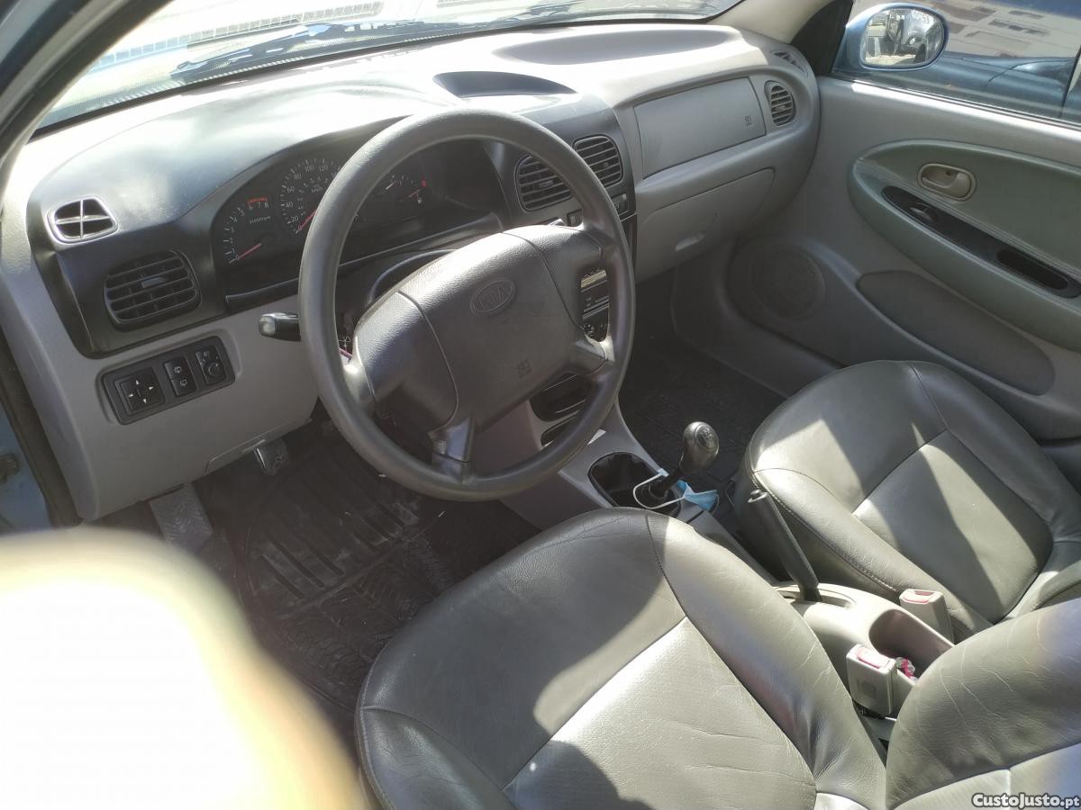 Kia Rio 1300 — photo 5