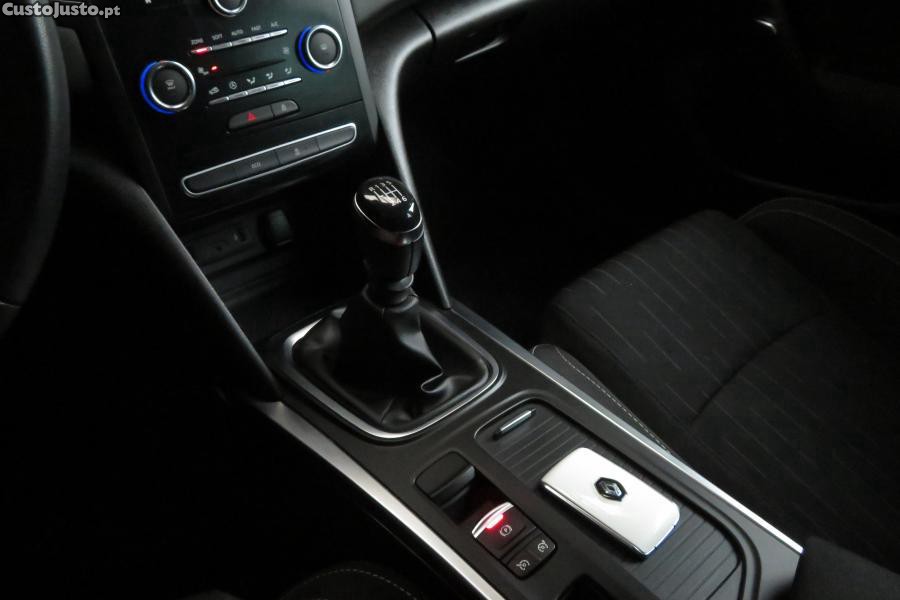 Renault Mégane 1.5 Blue dCi Limited — fotografia 6