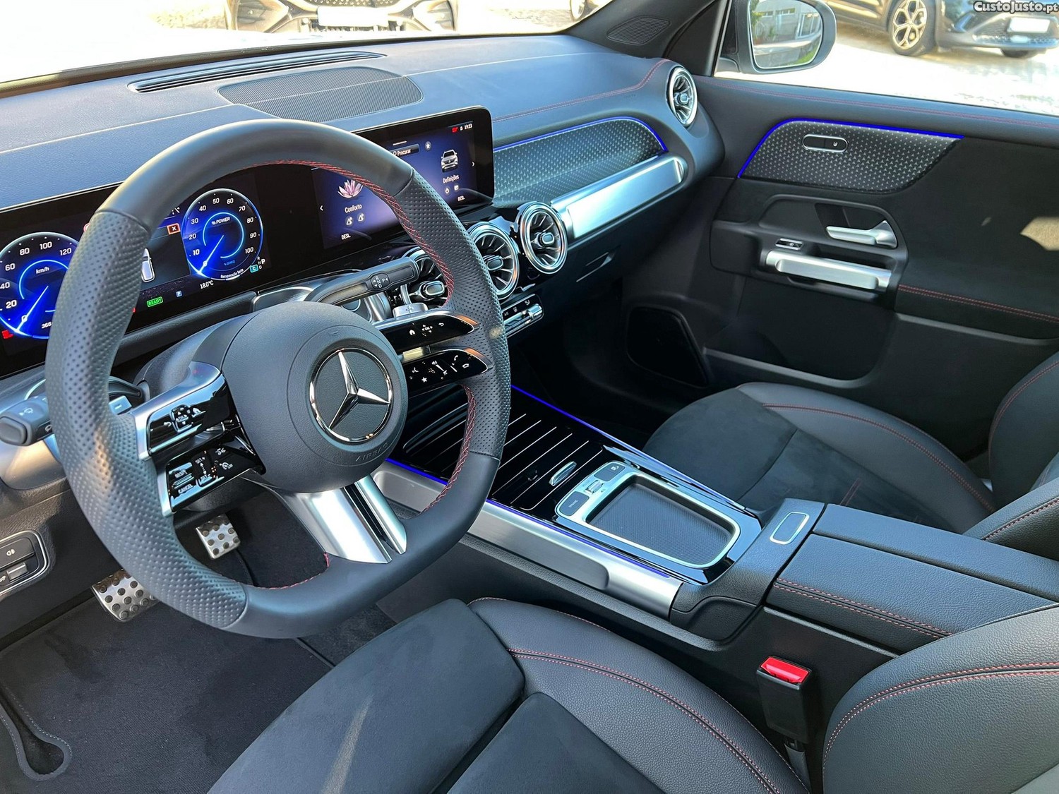 Mercedes-Benz EQB 4Matic AMG Line — fotografia 3