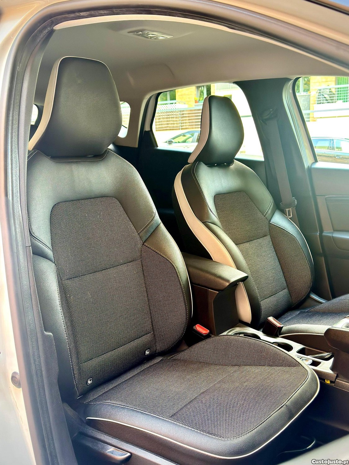 Renault Captur 1.0 TCe Techno — fotografia 6