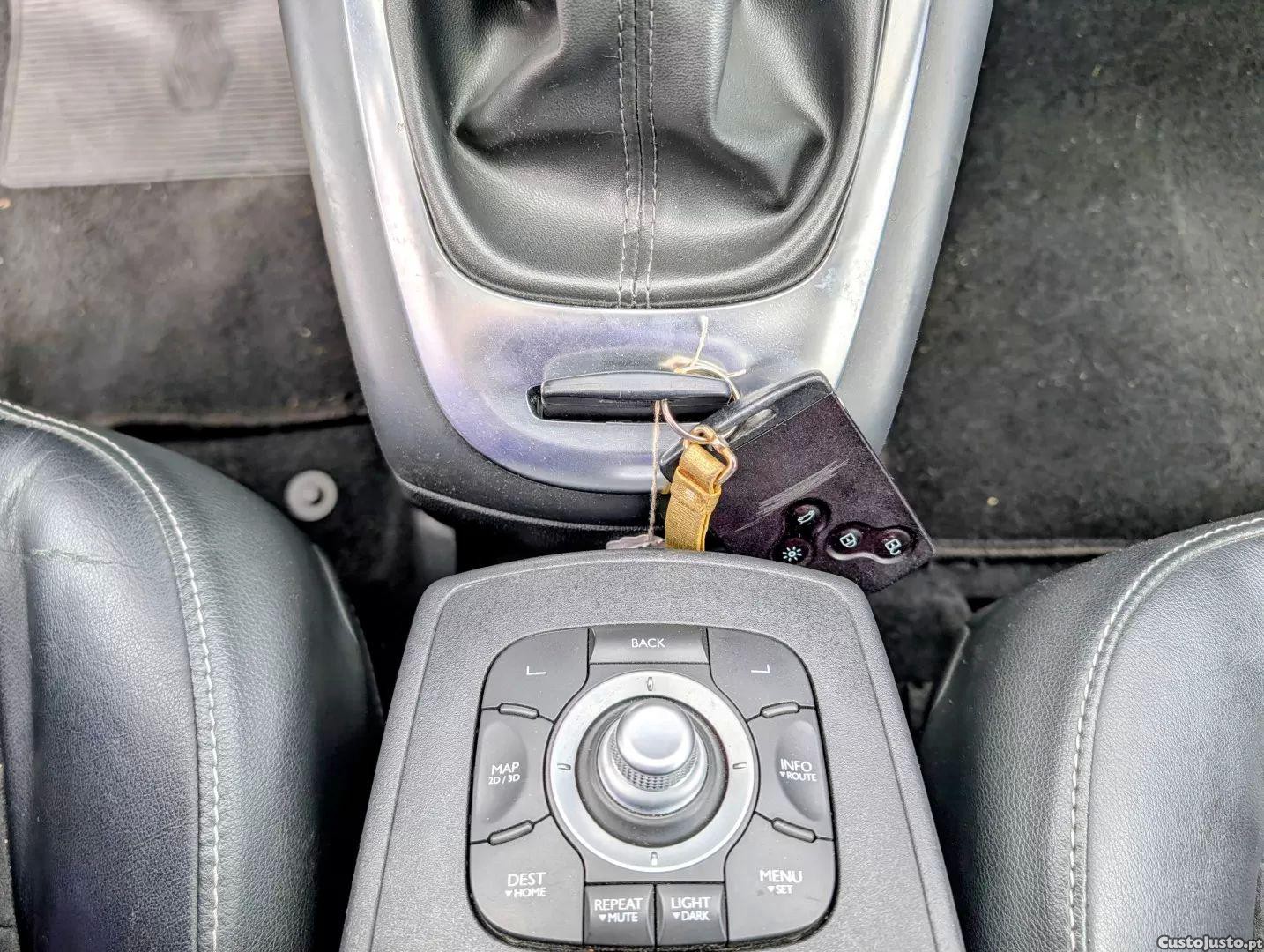 Renault Grand Scénic 1.5 dci bose edition 7l edc — fotografia 6