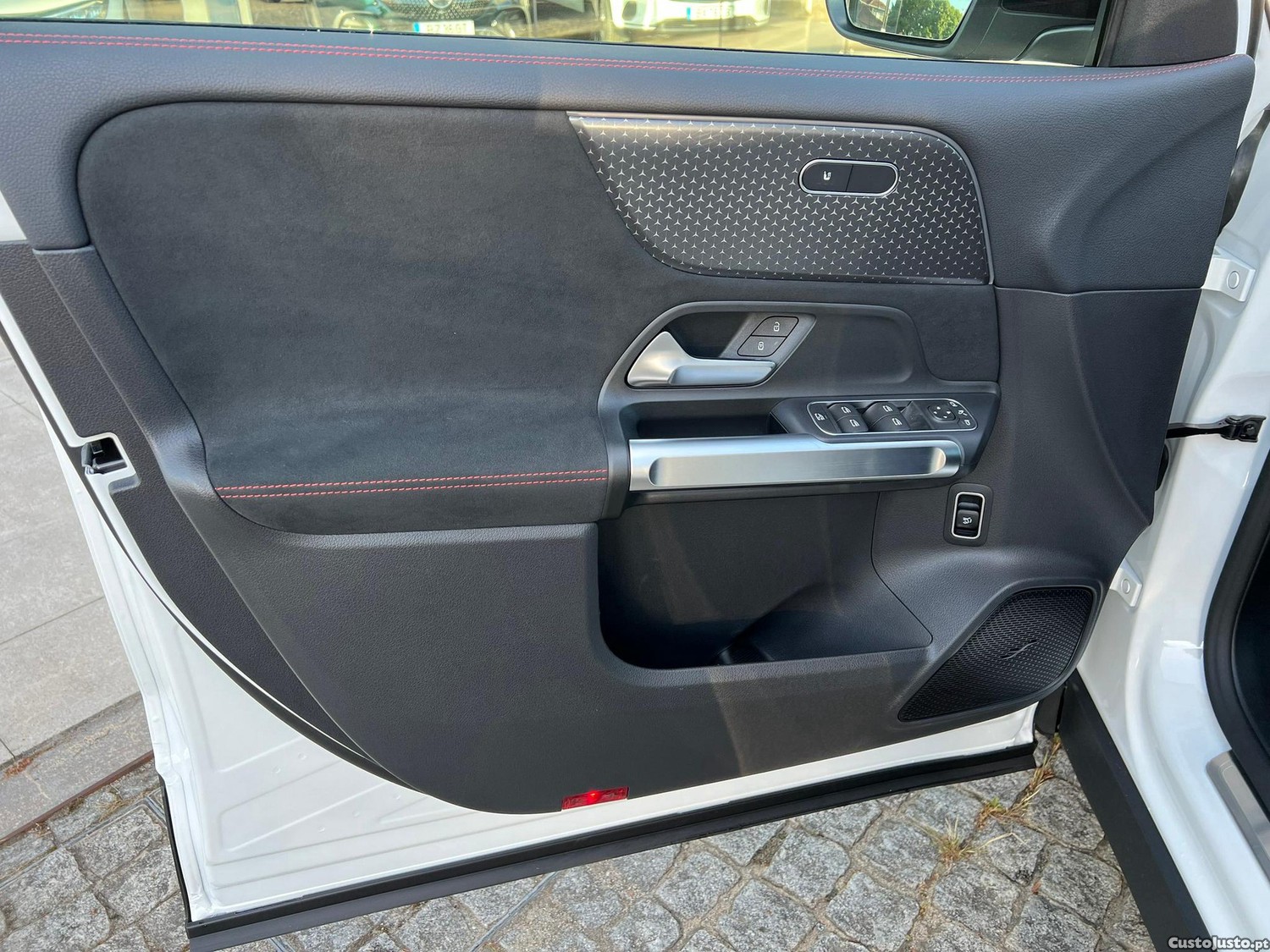 Mercedes-Benz EQB 4Matic AMG Line — fotografia 15