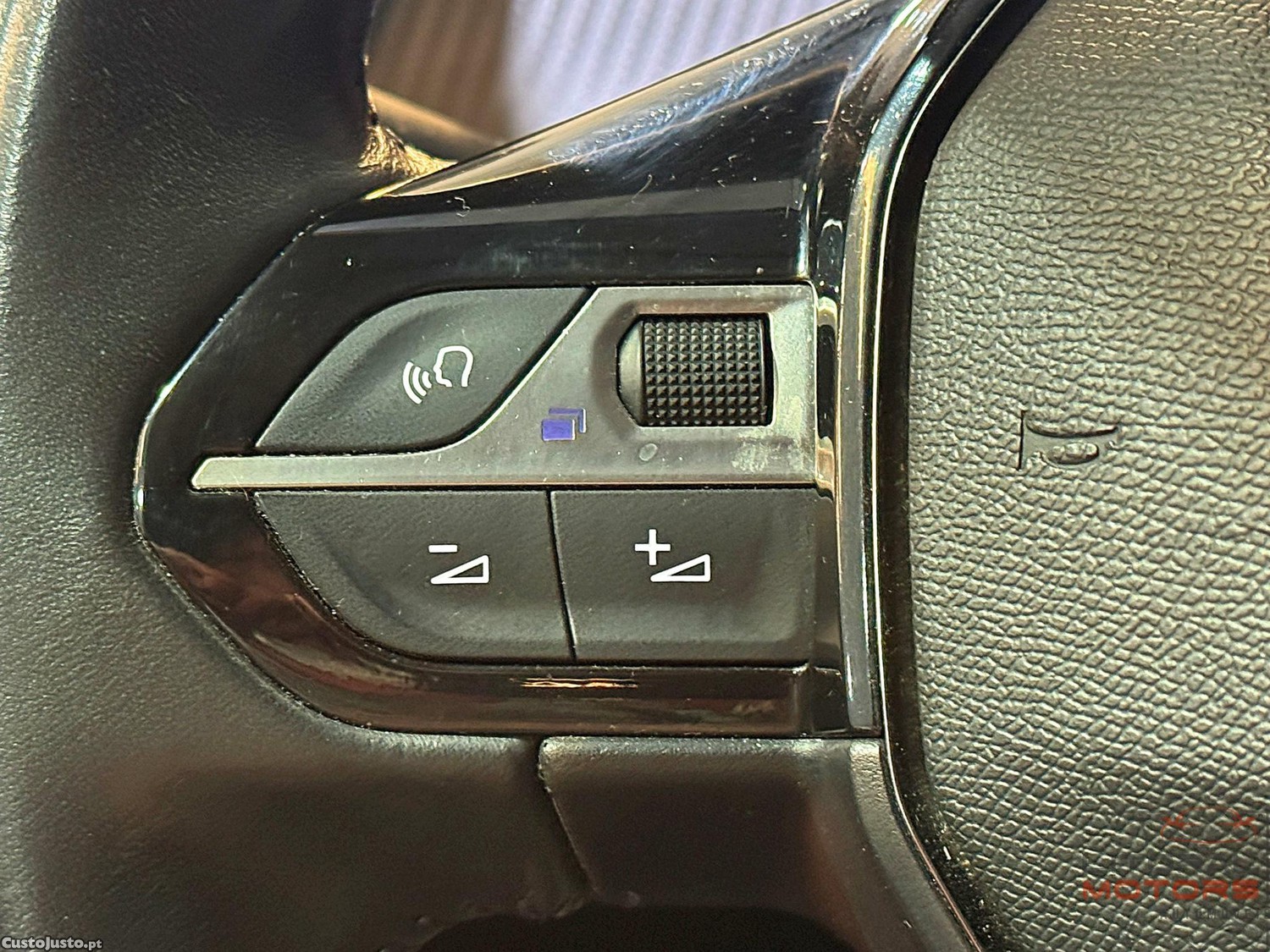 Peugeot 208 1.2 PureTech SE Style — fotografia 5