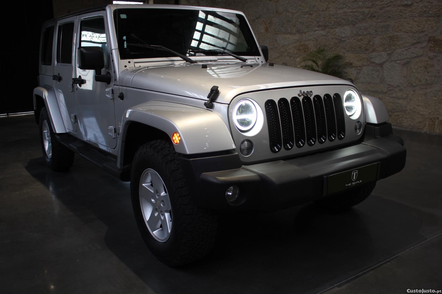 Jeep Wrangler 2.8 CRD Auto Sahara — fotografia 3