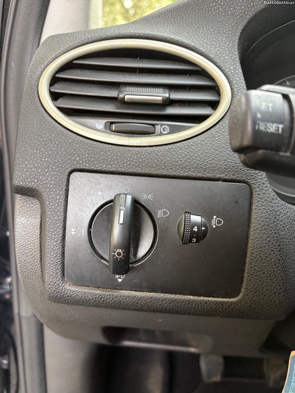 Ford Focus Sw 1.6 Tdci 110cv — fotografia 4