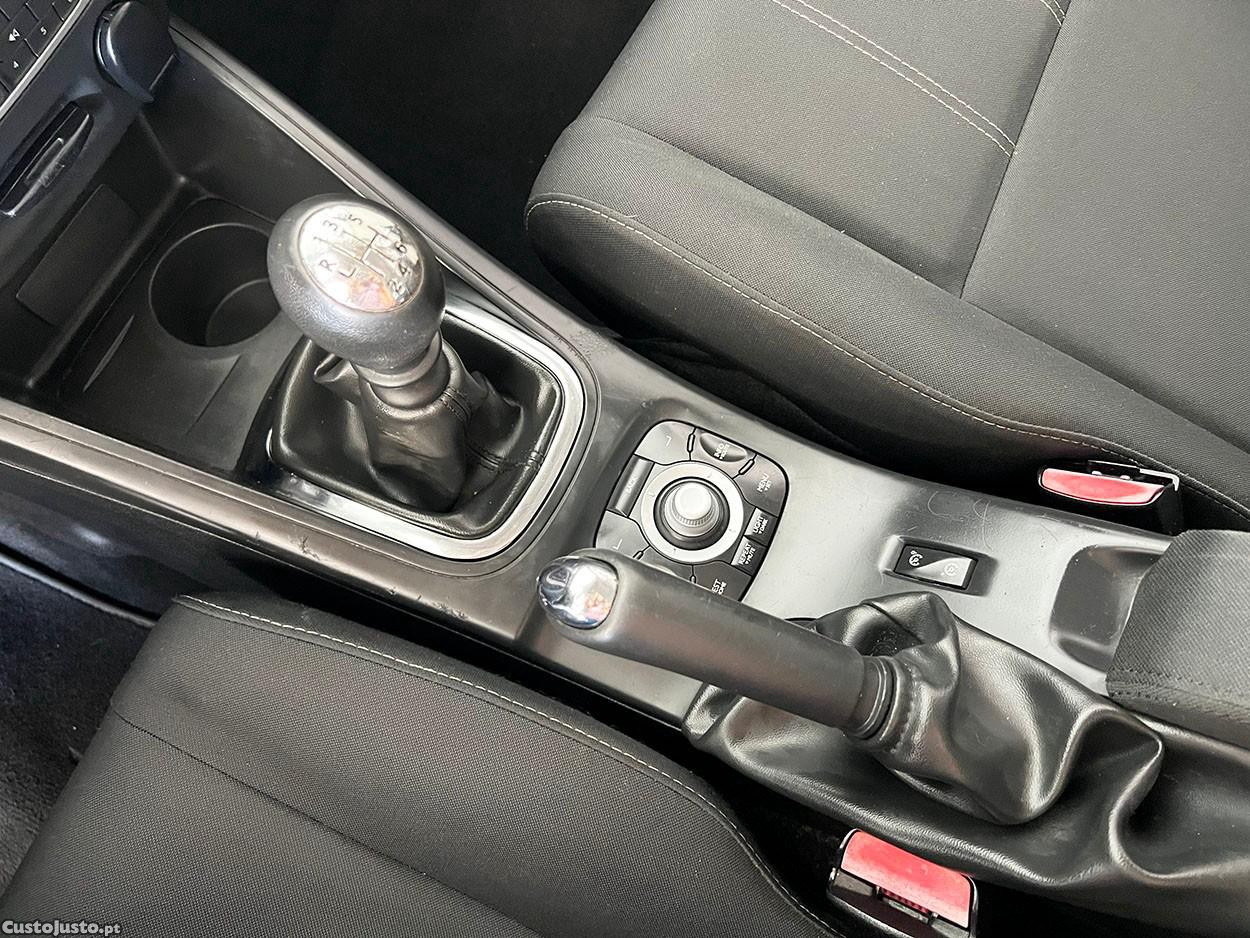 Renault Mégane Sport Tourer 1.5 dCi Confort SS — fotografia 6