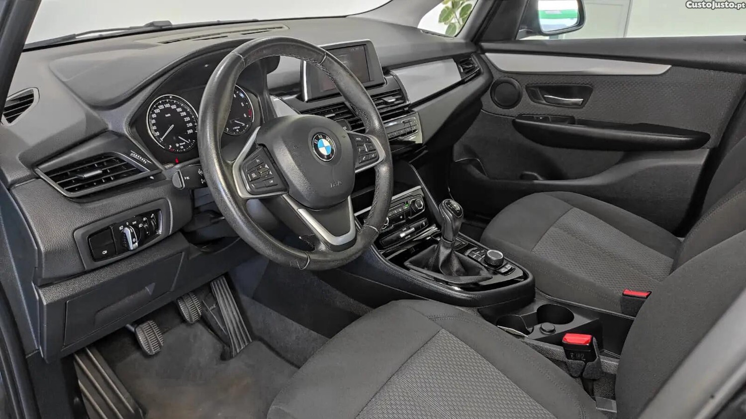 BMW 216 Active Tourer d Advantage — fotografia 15