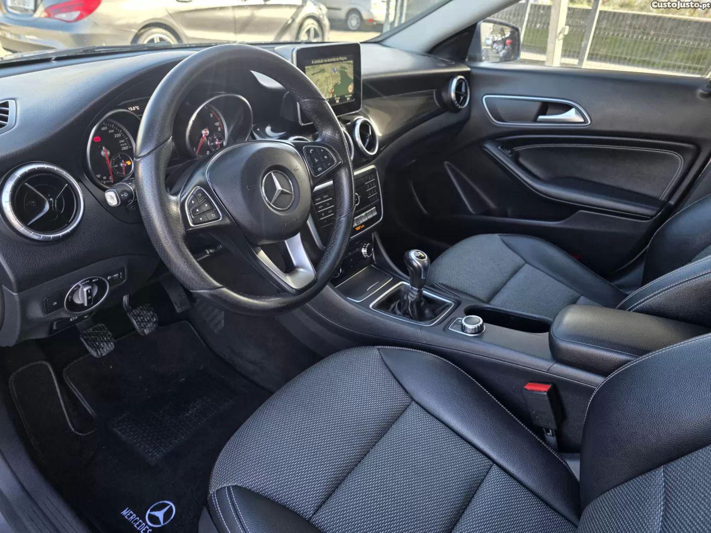 Mercedes-Benz CLA 180 D — fotografia 11