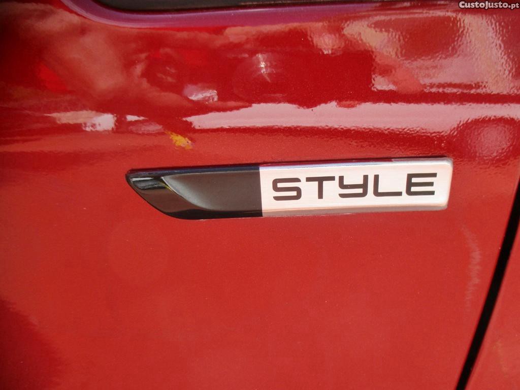 Peugeot 208 1.2 VTi Style — fotografia 3