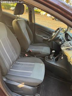 Ford Fiesta 1.4 TDCI — fotografia 6
