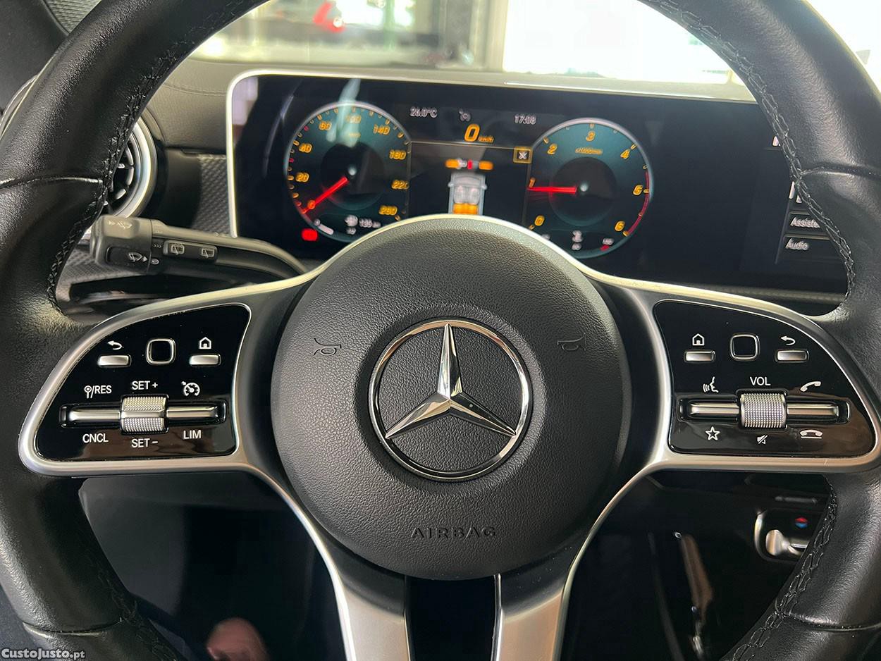 Mercedes-Benz CLA 180 d Business Solutions — fotografia 6