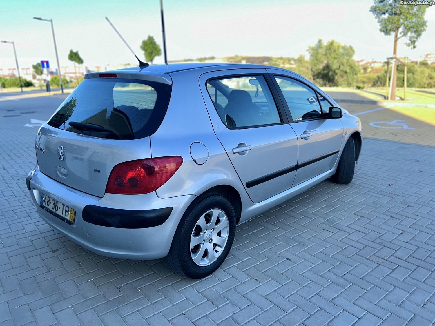 Peugeot 307 2.0 HDI — fotografia 8