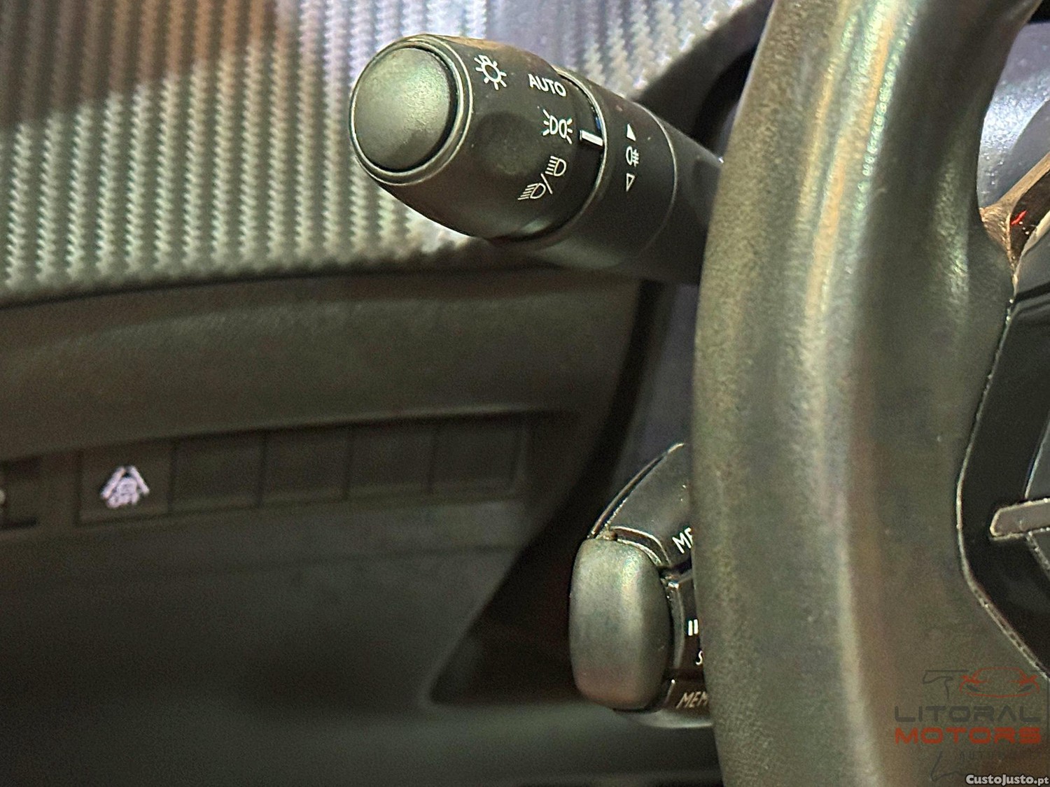 Peugeot 208 1.2 PureTech SE Style — fotografia 4