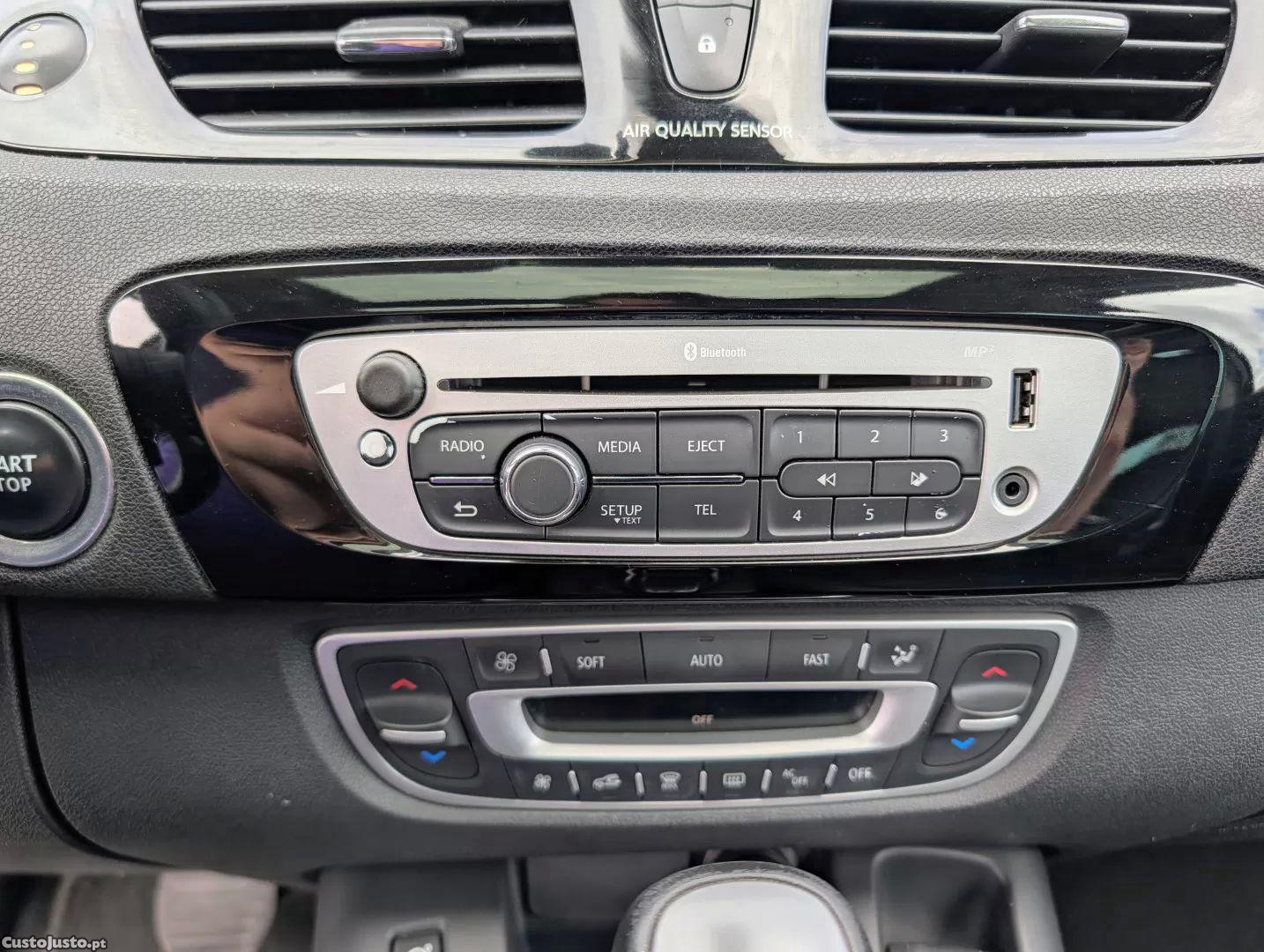 Renault Grand Scénic 1.5 dci bose edition 7l edc — fotografia 8