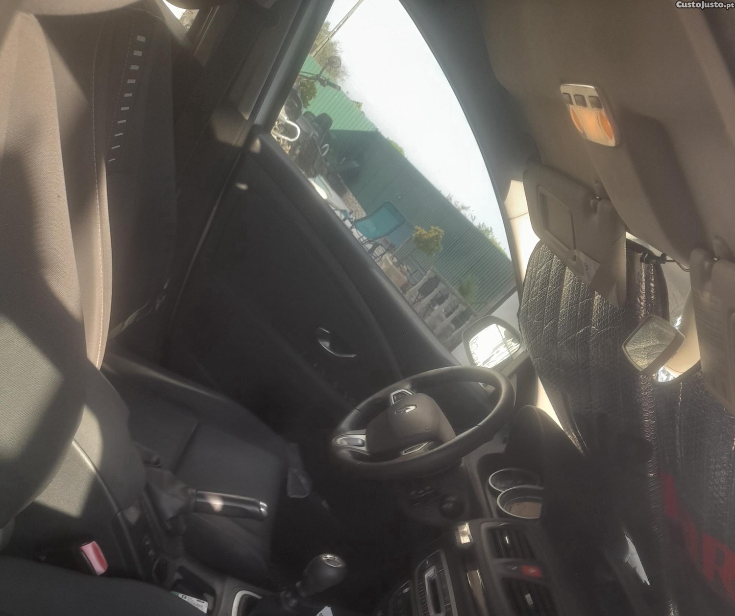 Renault Mégane 1.5Dci 110cv — fotografia 4
