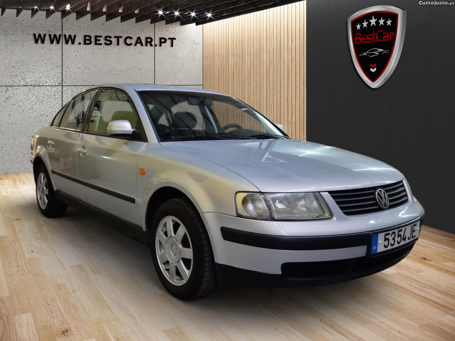 VW Passat 1.9 TDI - 97 foto 2