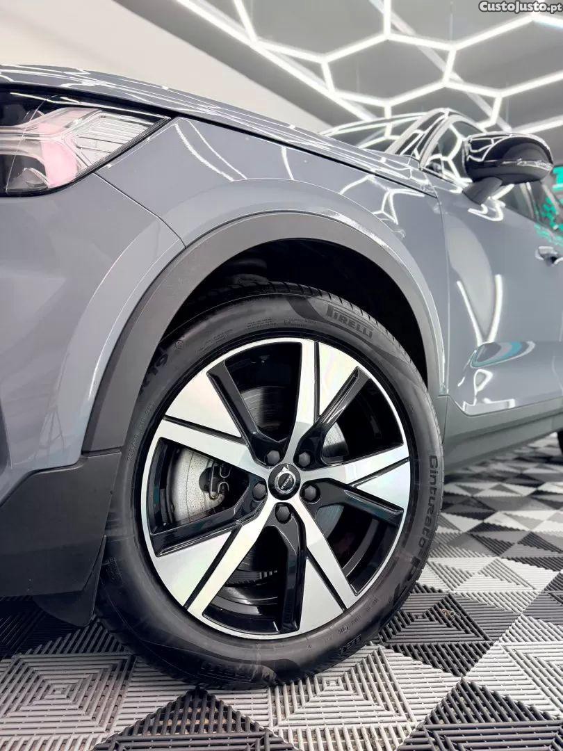 Volvo XC 40 recharge p8 awd r-design — fotografia 22