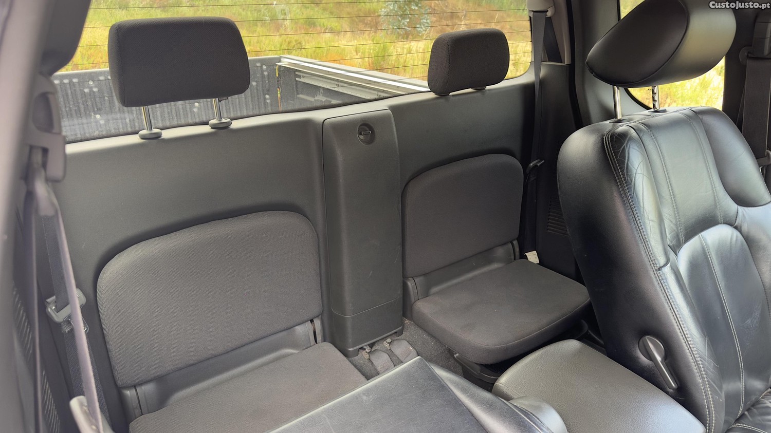 Nissan Navara King Cab — photo 5