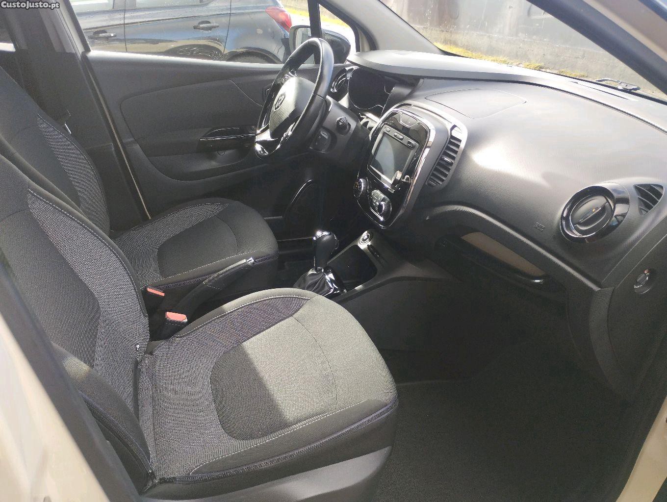 Renault Captur 1.2 Tce — fotografia 8