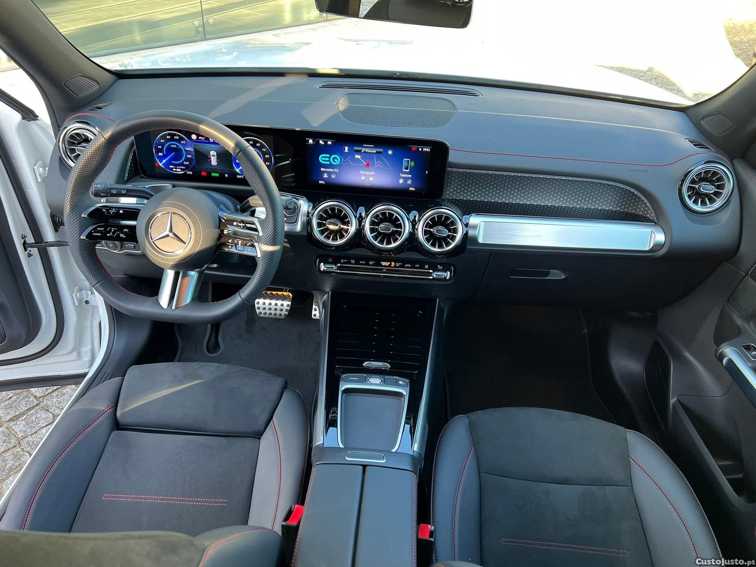 Mercedes-Benz EQB 4Matic AMG Line — fotografia 9