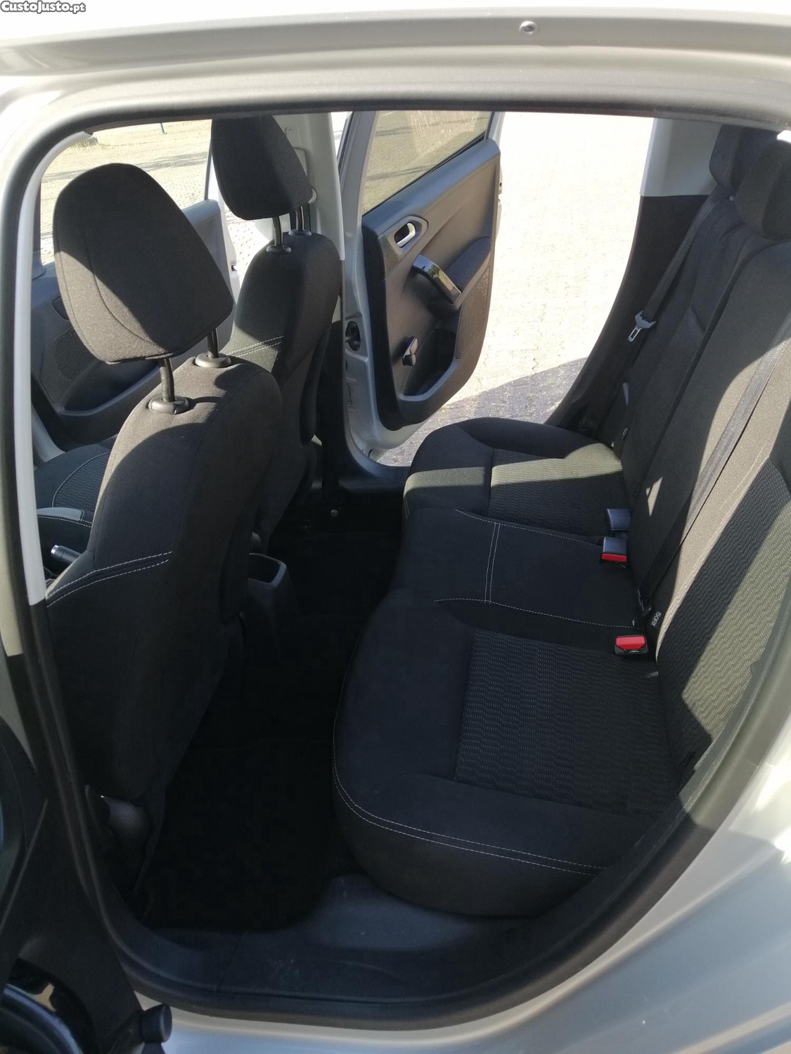 Peugeot 208 Active — fotografia 7