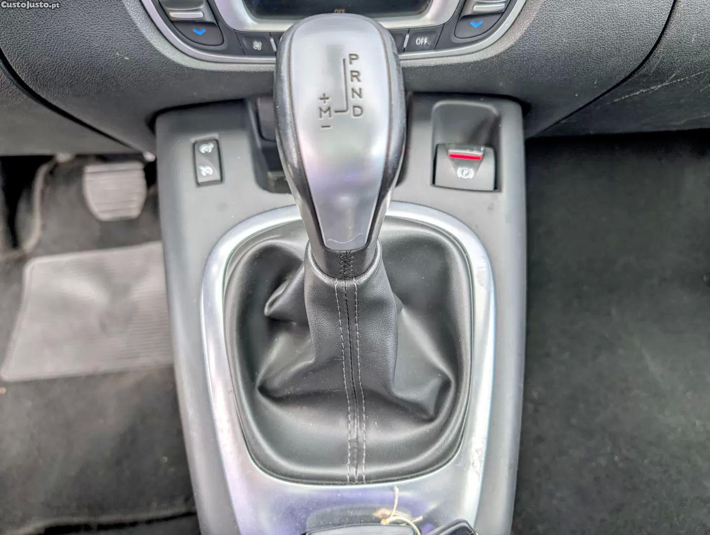 Renault Grand Scénic 1.5 dci bose edition 7l edc — fotografia 7