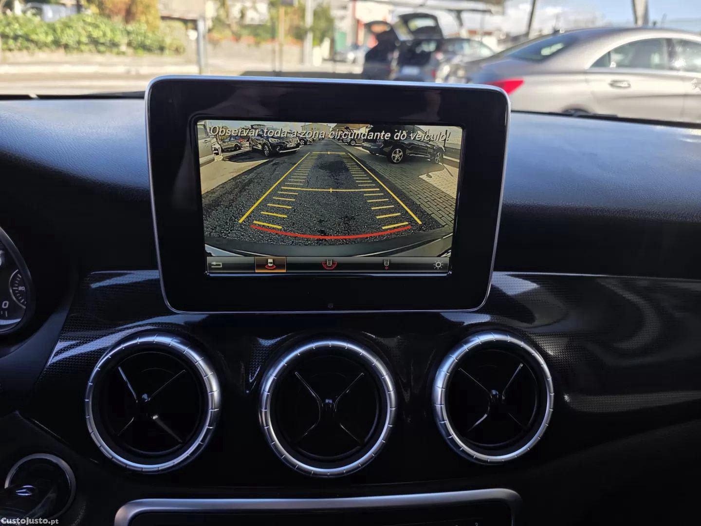 Mercedes-Benz CLA 180 D — fotografia 4