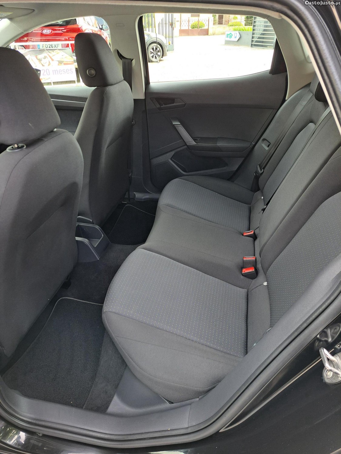 SEAT Ibiza 1.0 TSI Reference — fotografia 22