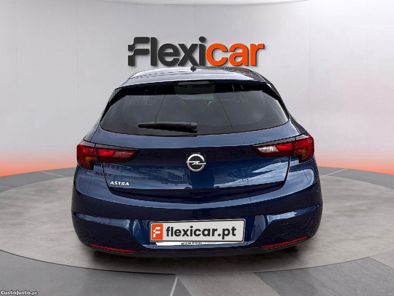 Opel Astra 1.2 T GS Line S/S — fotografia 12
