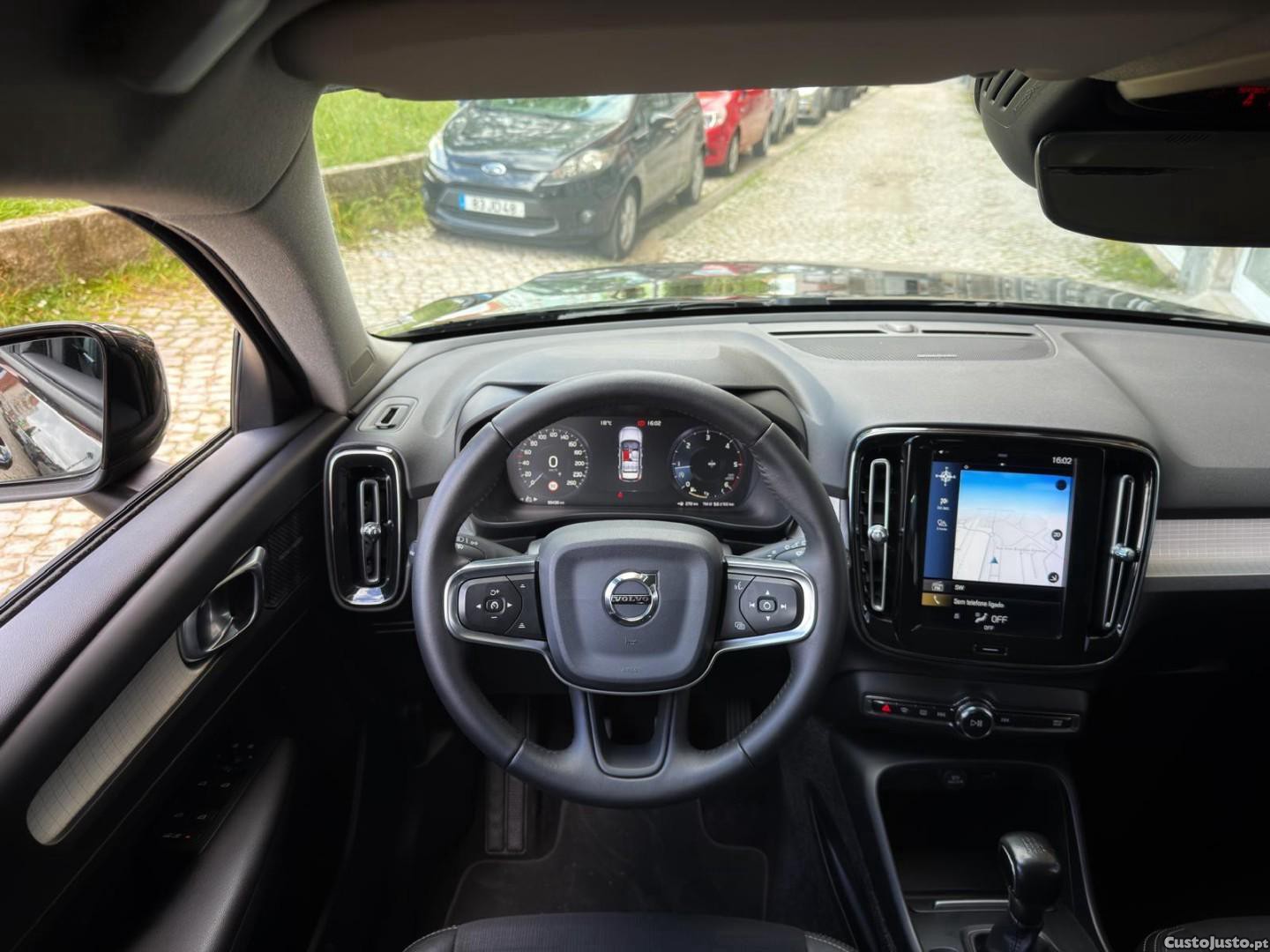 Volvo XC 40 2.0 D3 Momentum Plus — fotografia 7