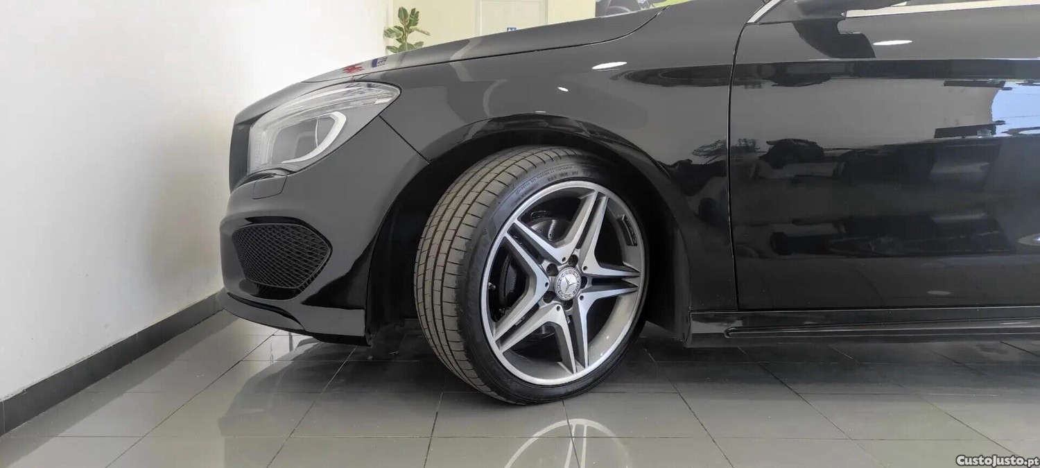 Mercedes-Benz CLA 180 d Shooting Brake AMG Line — fotografia 22