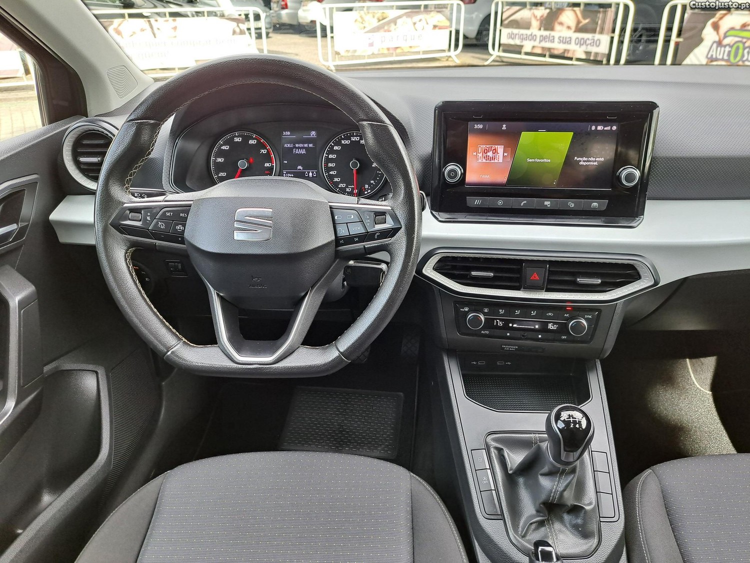 SEAT Ibiza 1.0 TSI Reference — fotografia 18