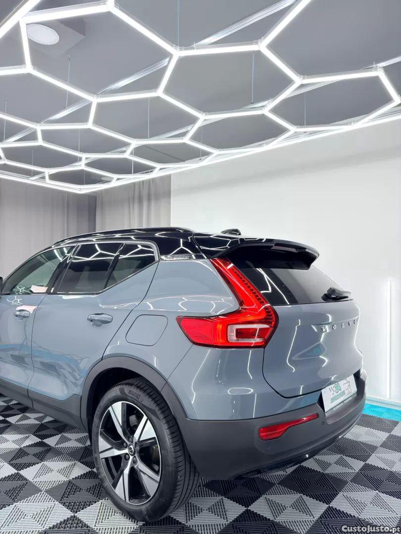 Volvo XC 40 recharge p8 awd r-design — fotografia 19