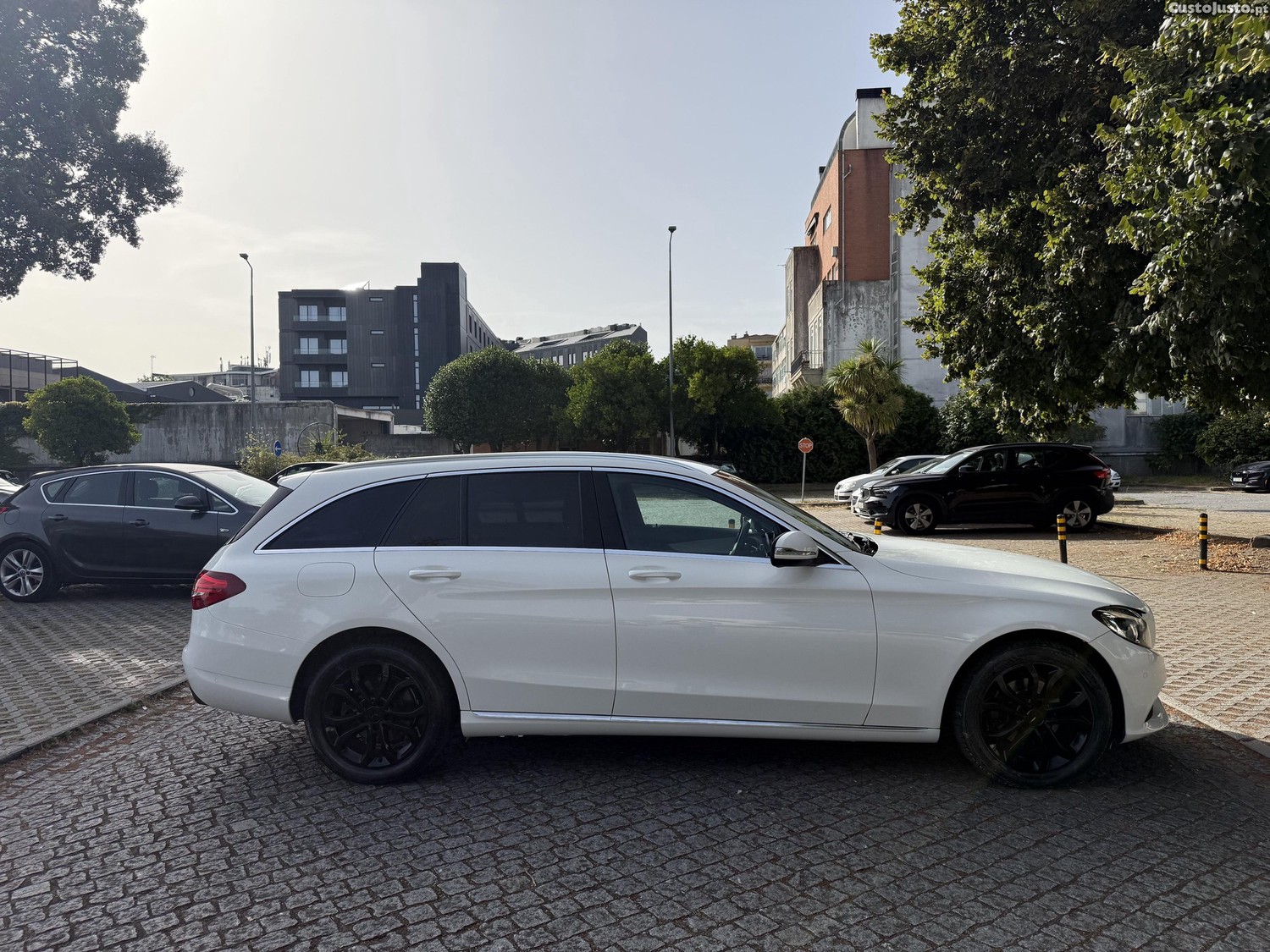 Mercedes-Benz C 180 BlueTec Auto — fotografia 3