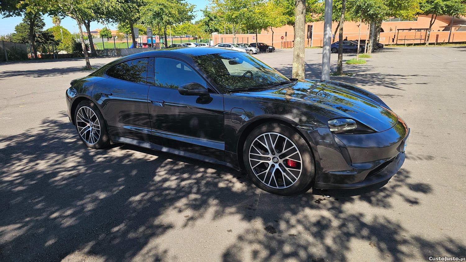 Porsche Taycan 4S — fotografia 10