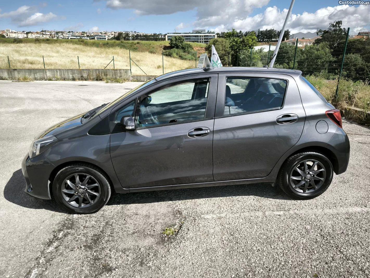 Toyota Yaris 1.4 d-4d active+ac — fotografia 12