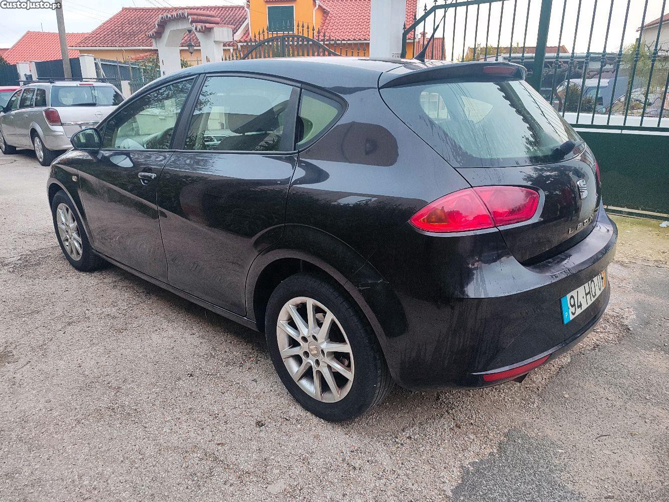 Seat Leon 1.9Tdi 105cv - 09 foto 2