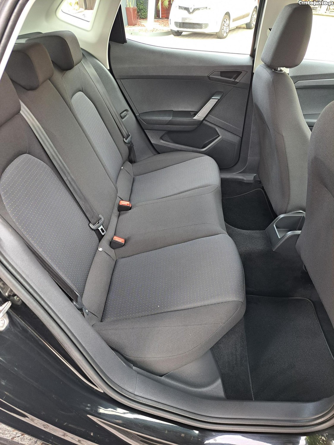 SEAT Ibiza 1.0 TSI Reference — fotografia 9