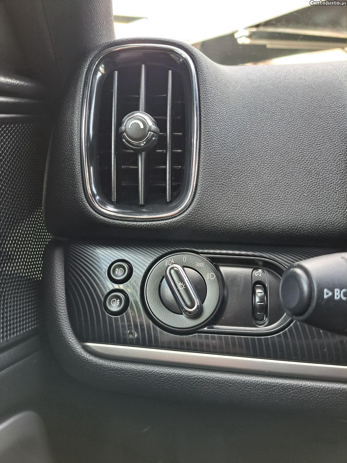 MINI Countryman Cooper SE ALL4 Auto — fotografia 19